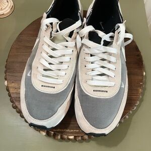 Nike Gray and White Athletic Shoes with Retro Design